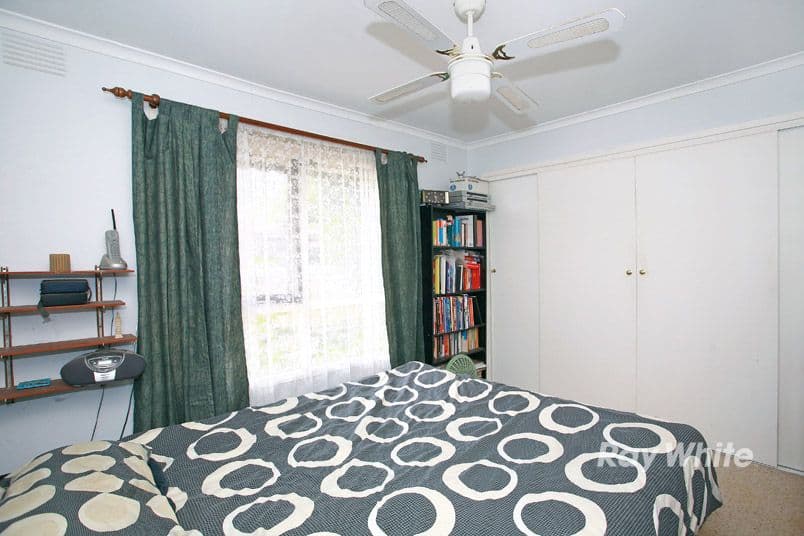 18 Fenfield Street, CRANBOURNE VIC 3977, Cranbourne - Thumbnail 5