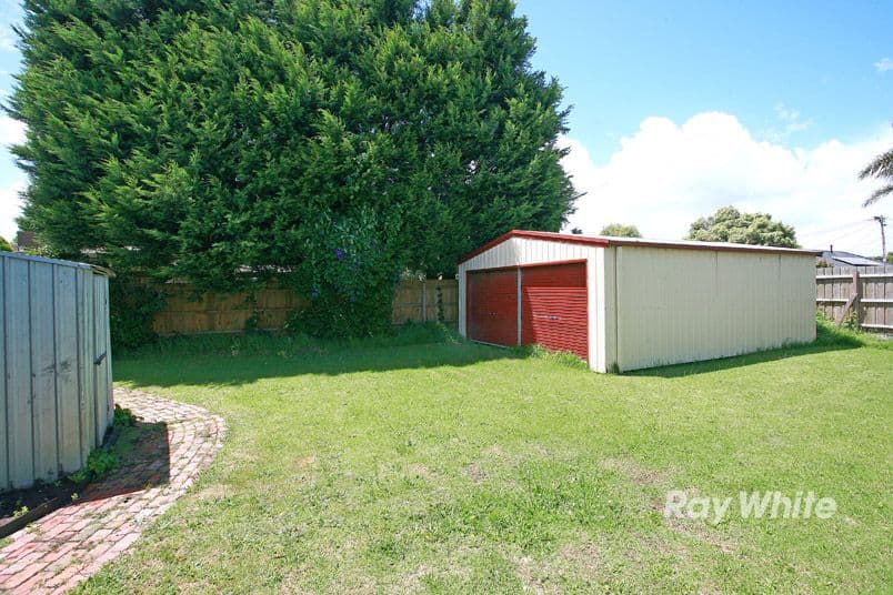 18 Fenfield Street, CRANBOURNE VIC 3977, Cranbourne - Thumbnail 6