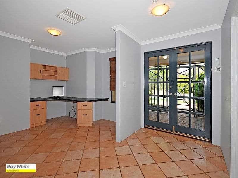 35 Rossini Circle, ELLENBROOK WA 6069, Ellenbrook - Thumbnail 2