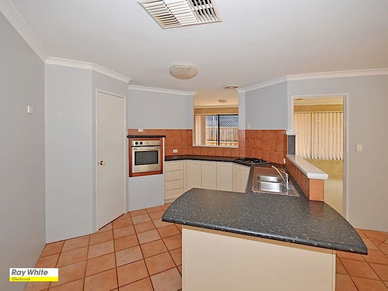 35 Rossini Circle, ELLENBROOK WA 6069, Ellenbrook - Thumbnail 4
