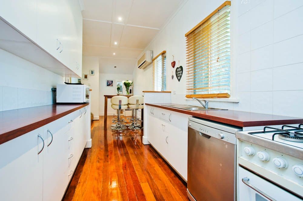 22 Cradock Street, HOLLAND PARK QLD 4121, Holland Park - Thumbnail 3