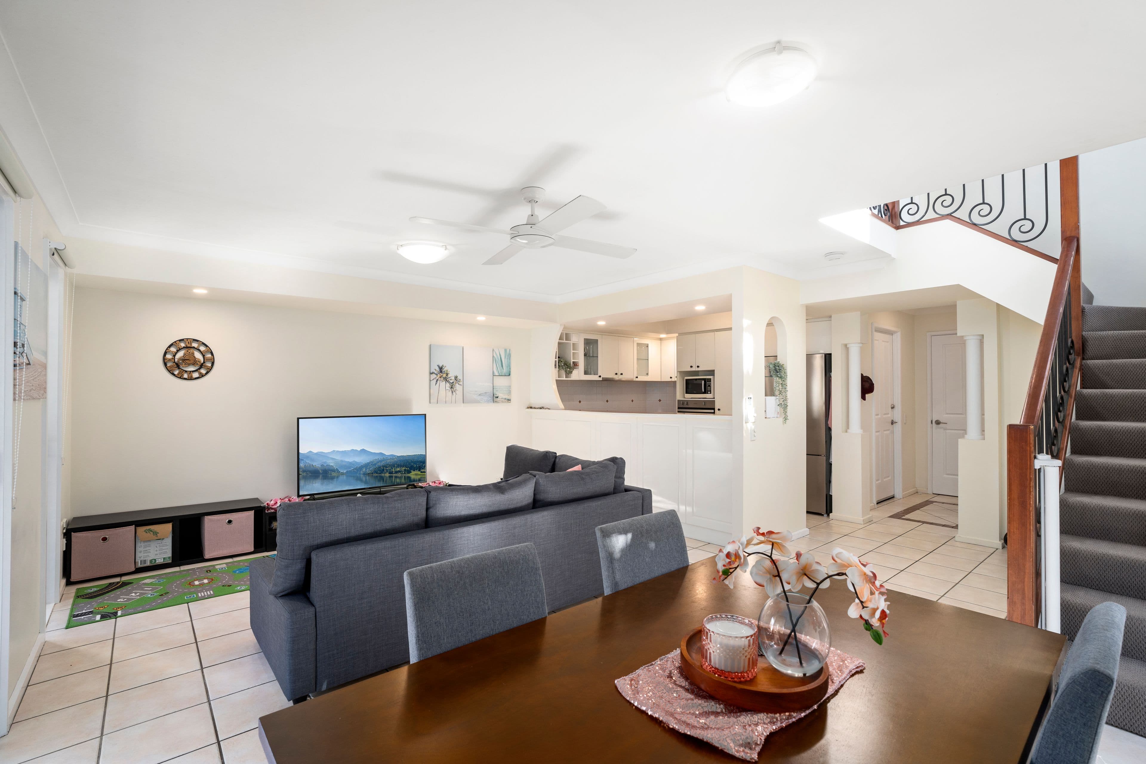 60 Caseys Road, Hope Island QLD 4212, Hope Island - Thumbnail 2