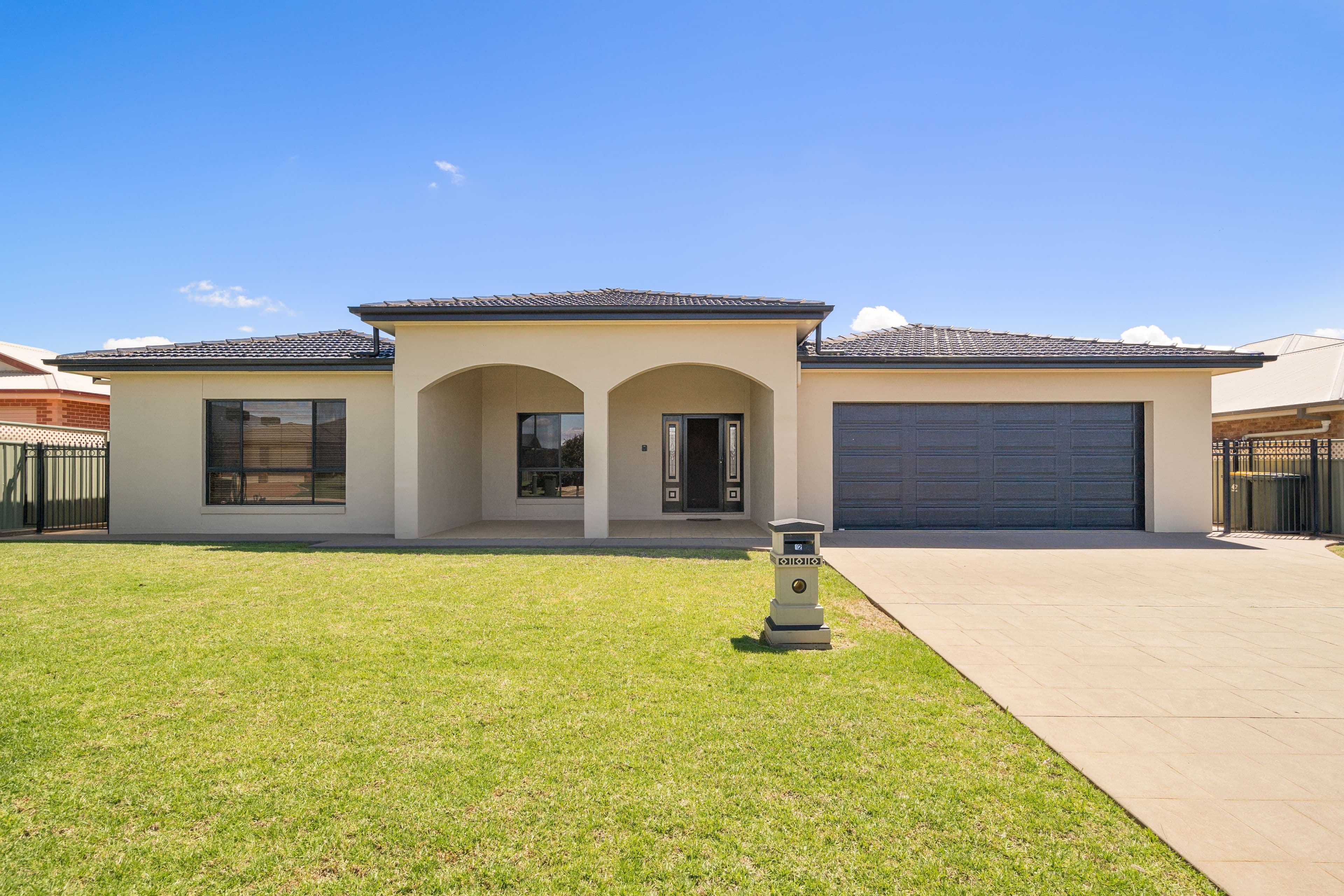 12 Hilton Place, Dubbo - Image 1