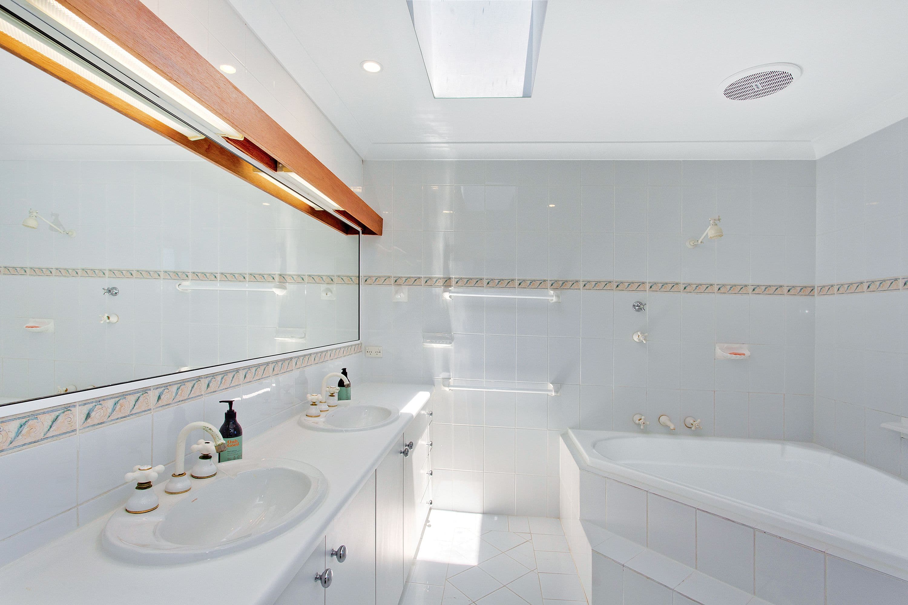 9 Loblay Crescent, BILGOLA NSW 2107, Bilgola Beach - Thumbnail 8