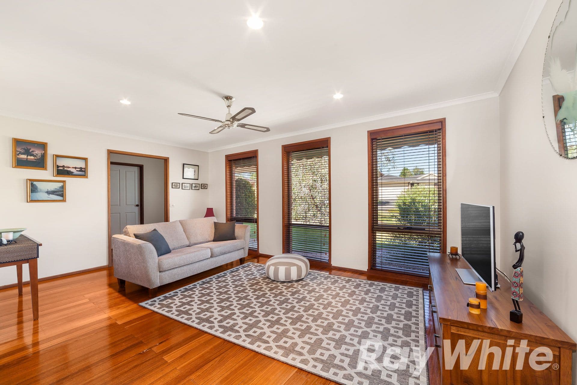 2 Macarthur Court, Mill Park VIC 3082, Mill Park - Thumbnail 2