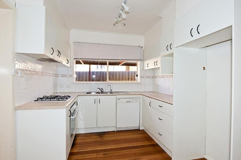12 Illoura Street, WATSONIA VIC 3087, Watsonia - Thumbnail 2