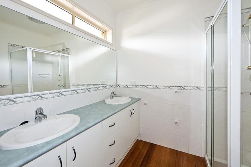 12 Illoura Street, WATSONIA VIC 3087, Watsonia - Thumbnail 4
