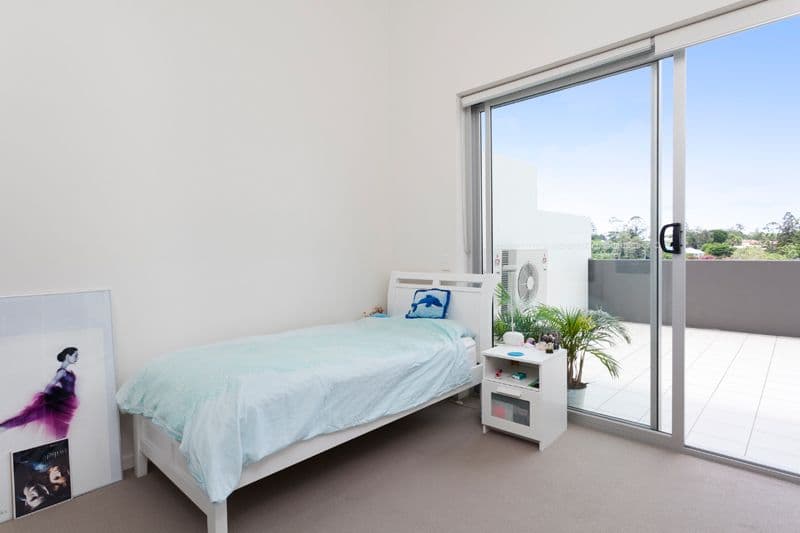 101 Clarence Road, Indooroopilly QLD 4068, Indooroopilly - Thumbnail 6
