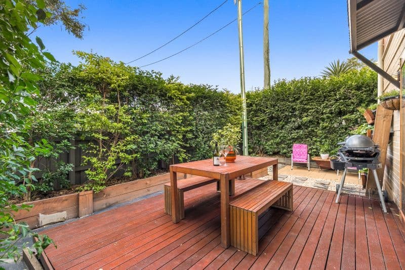 11 Cardross Street, Yeronga QLD 4104, Yeronga - Thumbnail 2