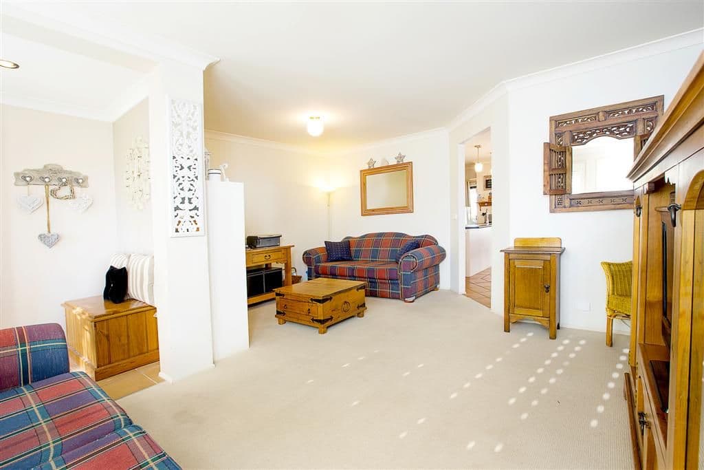 24 Waringa Crescent, GLENMORE PARK NSW 2745, Glenmore Park - Thumbnail 2