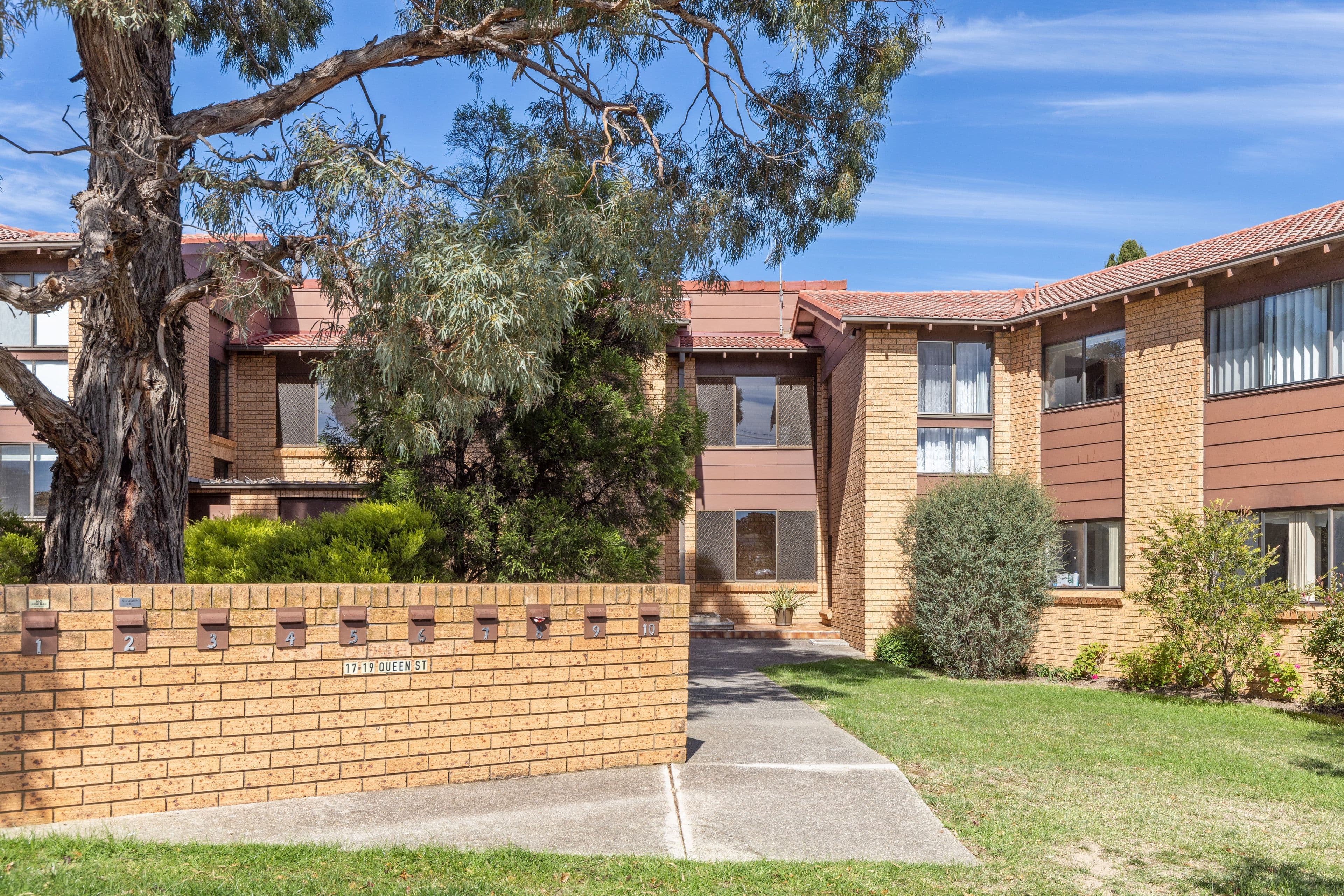 17-19 Queen Street, Goulburn NSW 2580, Goulburn - Image 1