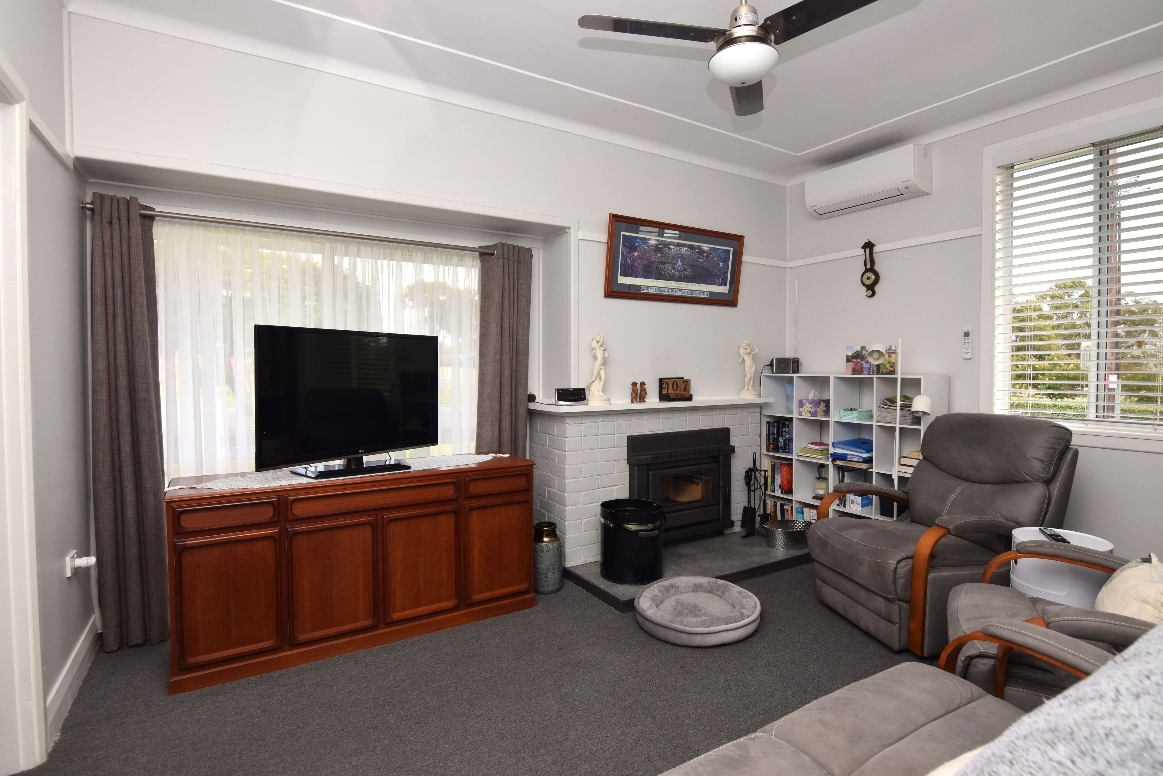 104 Douglas Street, Tenterfield NSW 2372, Tenterfield - Thumbnail 2