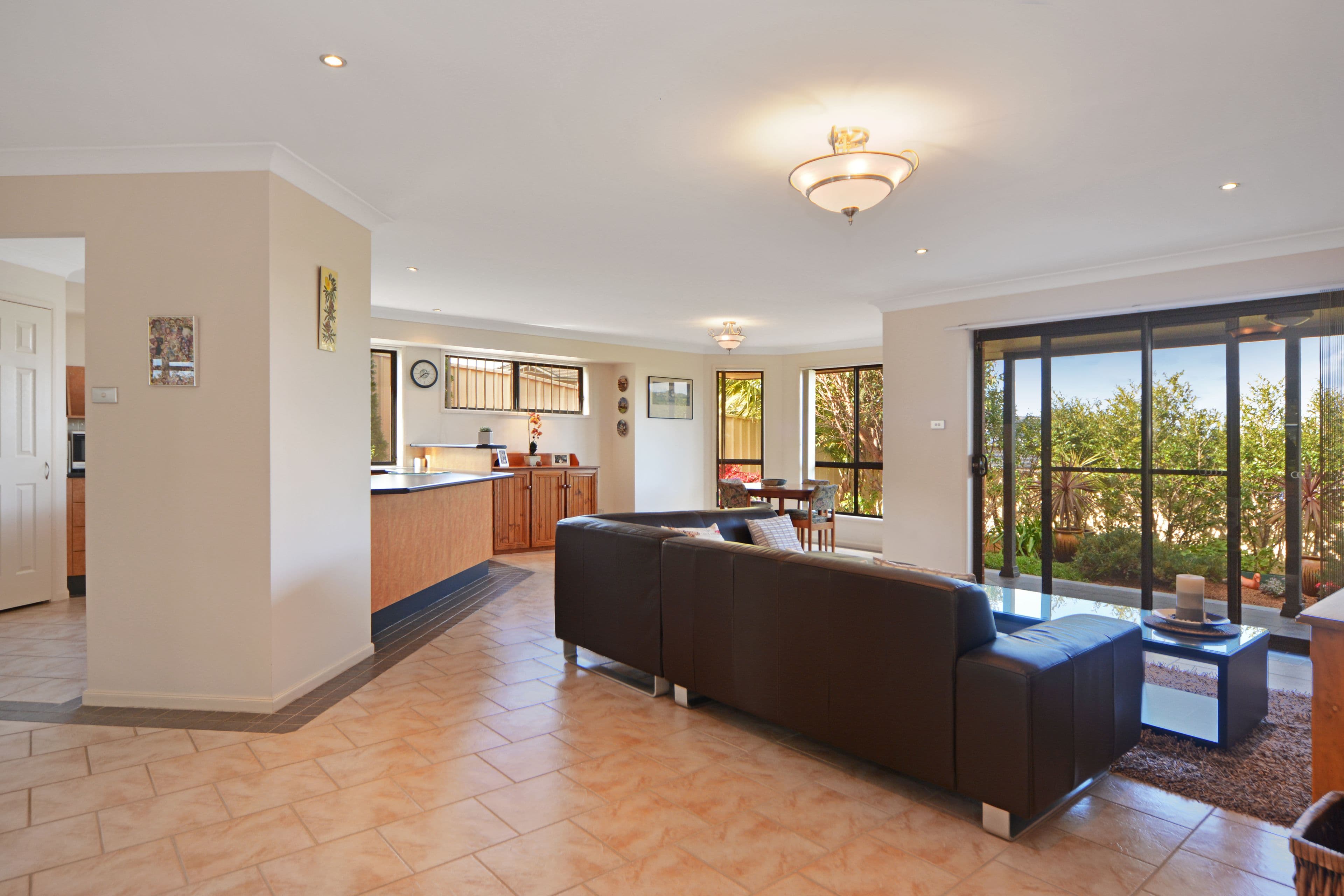 11 Monkhouse Parade, Shell Cove - Thumbnail 4