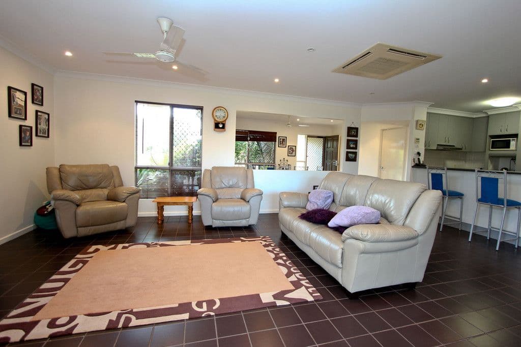 2 Shamic Court, EIMEO QLD 4740, Eimeo - Thumbnail 2