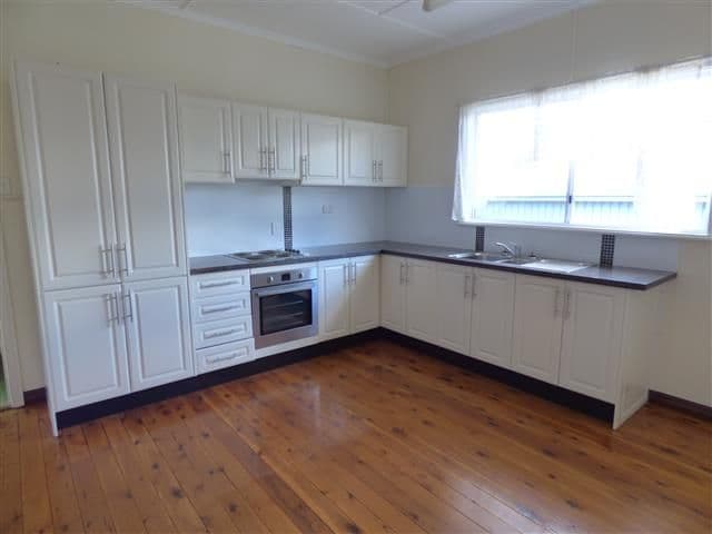 25 Conlan Street, Roma QLD 4455, Roma - Thumbnail 2