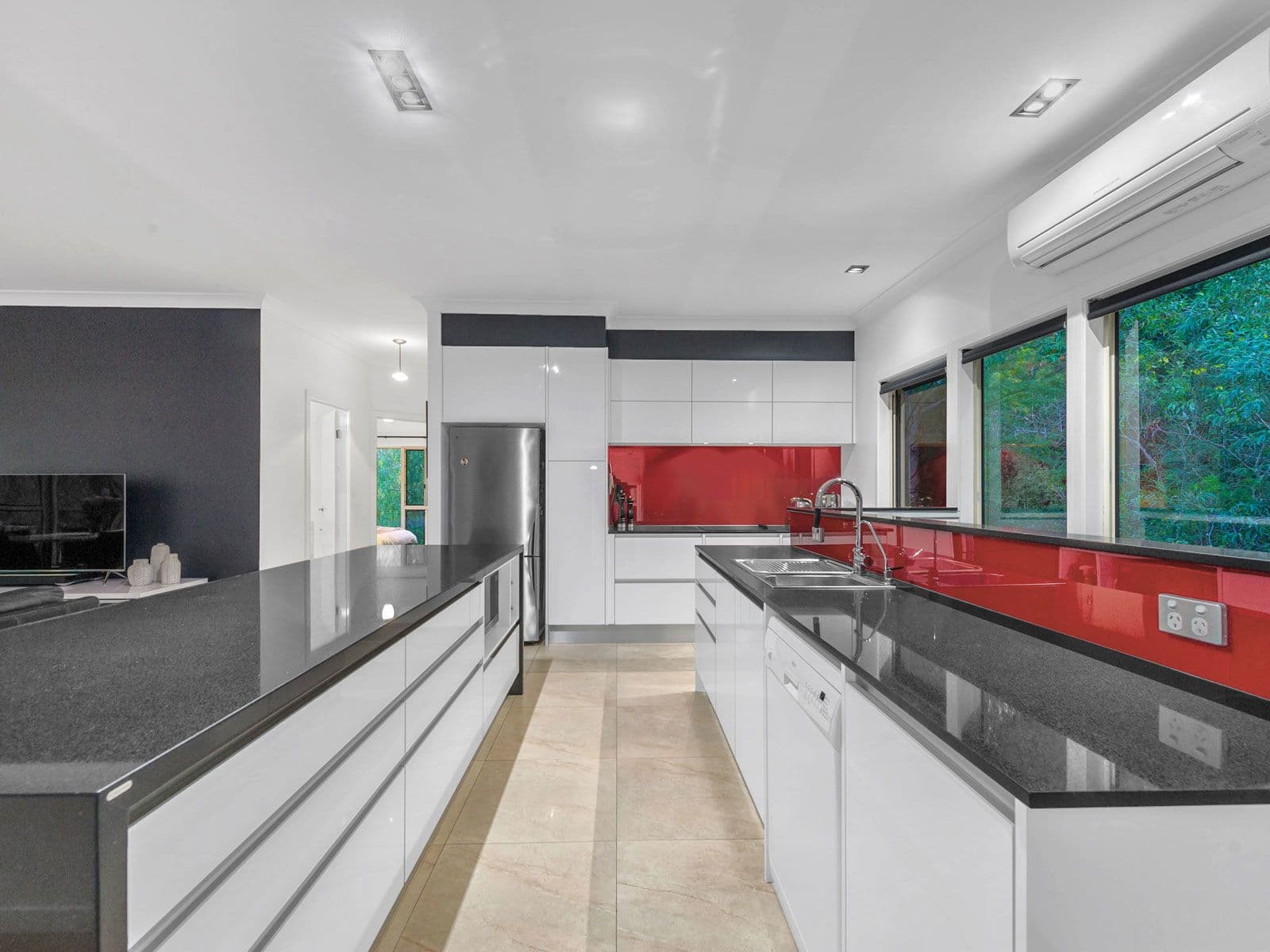19 Aaron Place, Indooroopilly QLD 4068, Indooroopilly - Thumbnail 3