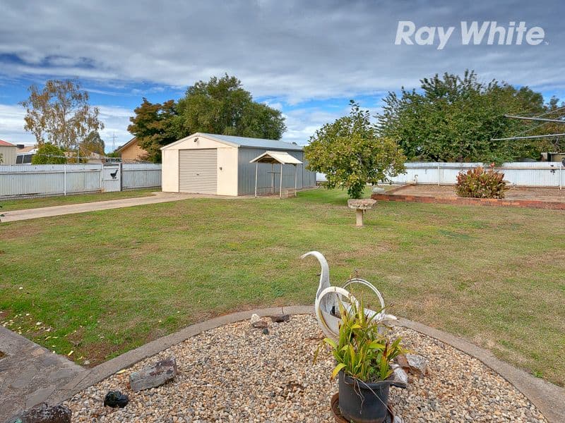 98 Kennedy Street, HOWLONG NSW 2643, Howlong - Thumbnail 4