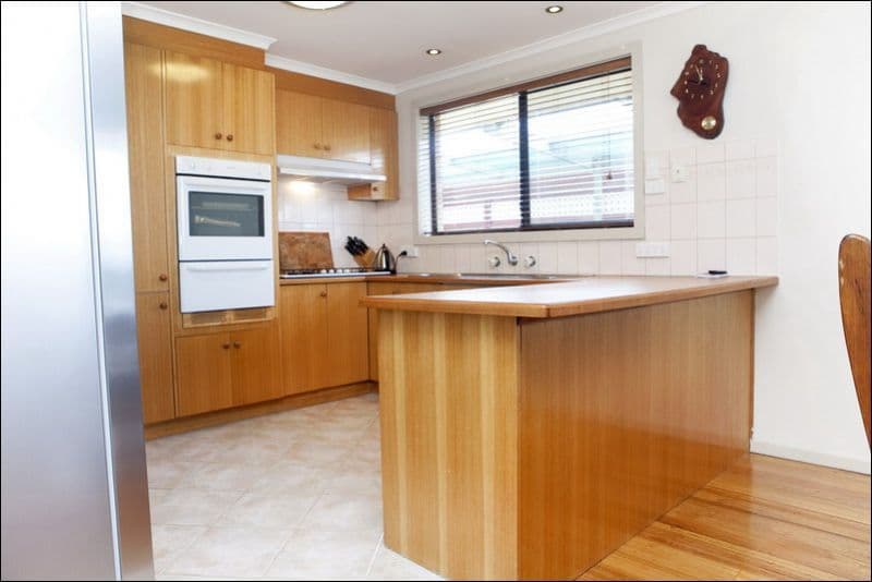 22 Konrads Crescent, MILL PARK VIC 3082, Mill Park - Thumbnail 2