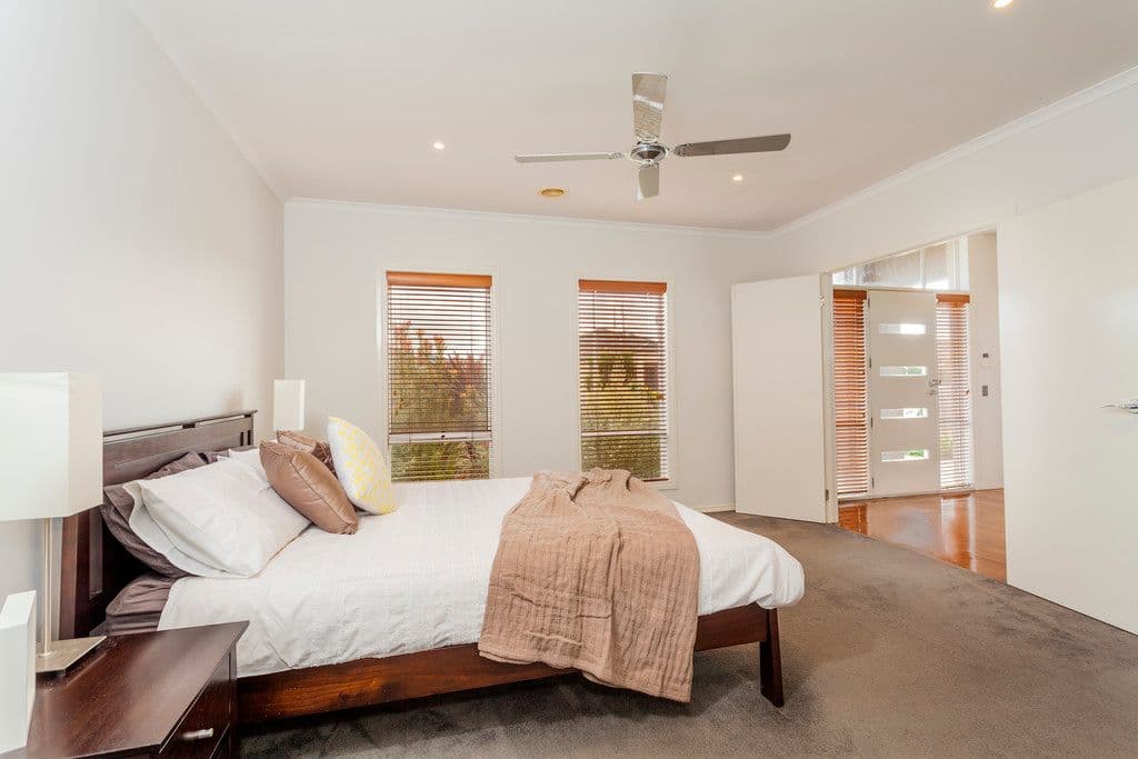 20 Roseview Way, ST ALBANS PARK VIC 3219, St Albans Park - Thumbnail 4