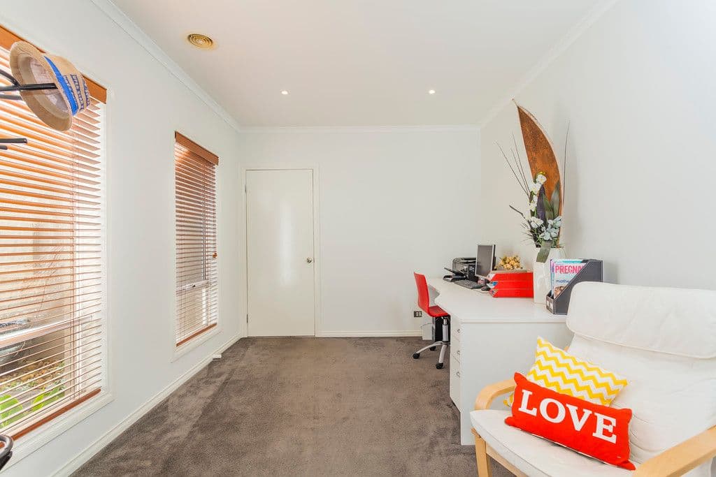 20 Roseview Way, ST ALBANS PARK VIC 3219, St Albans Park - Thumbnail 6