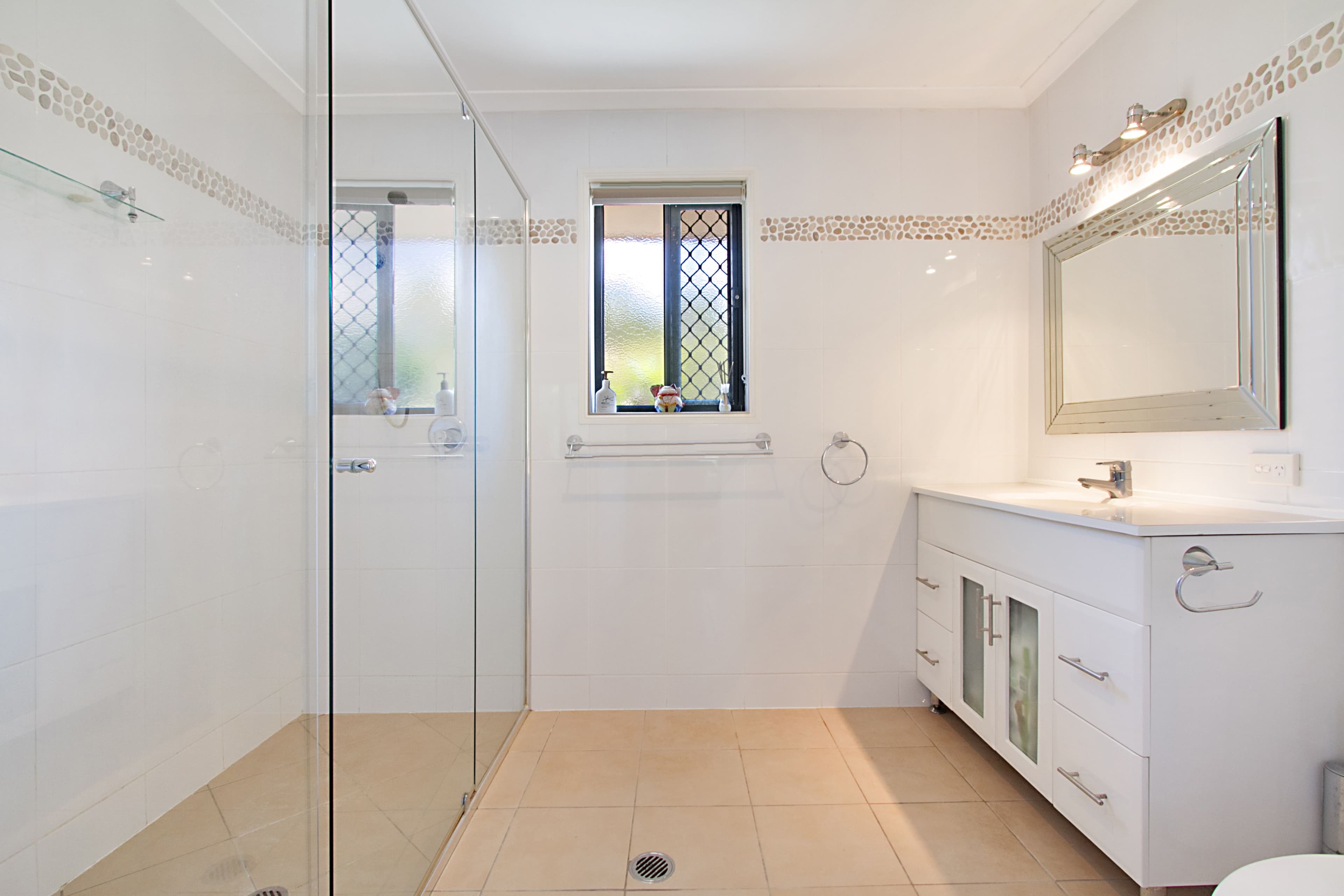 34 Latrobe Avenue, Helensvale QLD 4212, Helensvale - Thumbnail 7