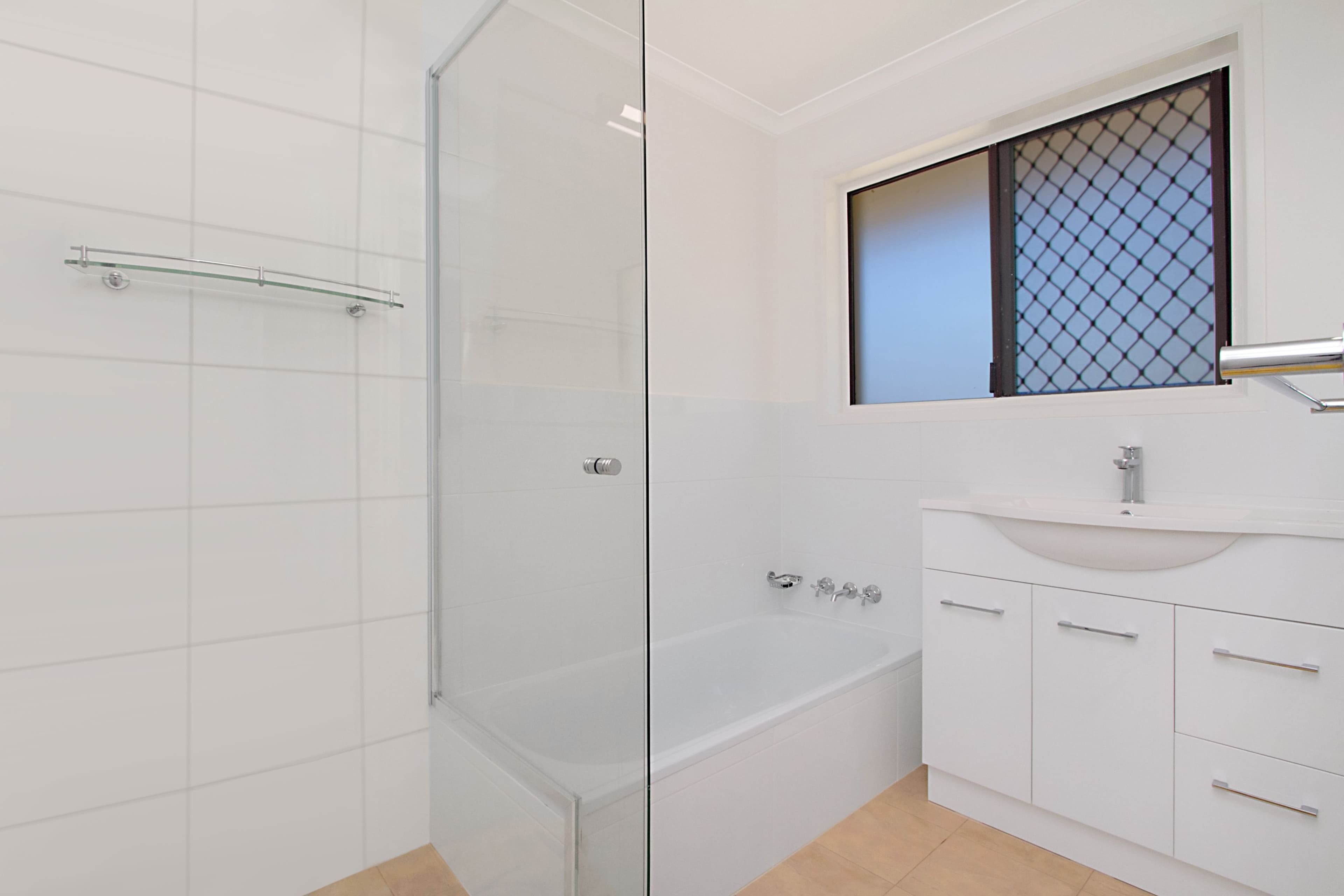 34 Latrobe Avenue, Helensvale QLD 4212, Helensvale - Thumbnail 8