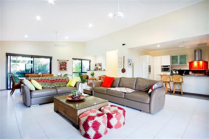 16 Wills Court, Cannonvale QLD 4802, Cannonvale - Thumbnail 3