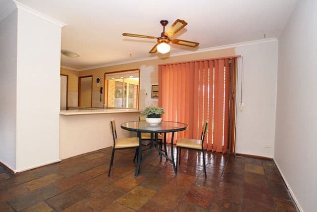 1 Whipbird Close, WERRIBEE VIC 3030, Werribee - Thumbnail 3
