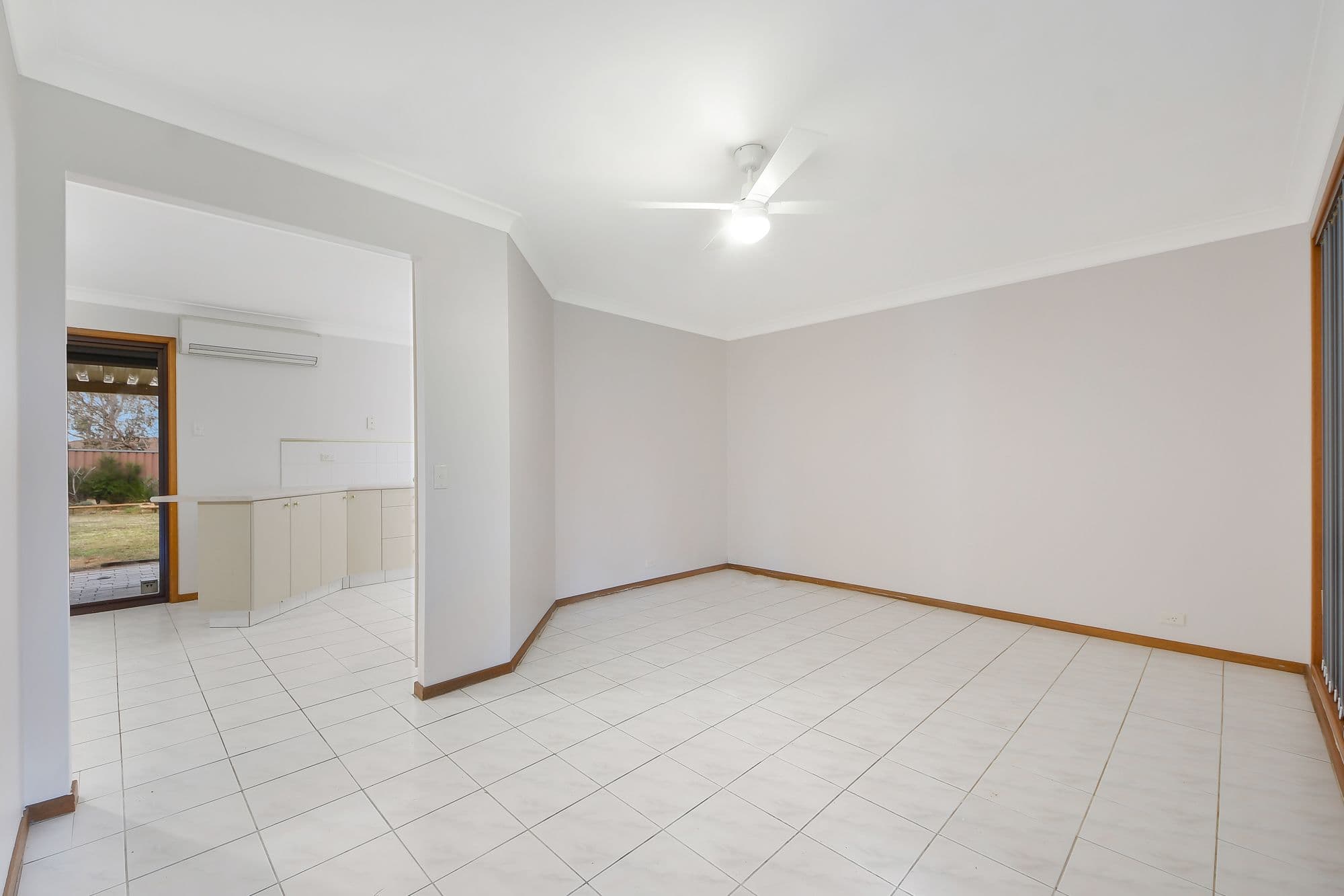 6 Claypole Street, Ambarvale - Thumbnail 2