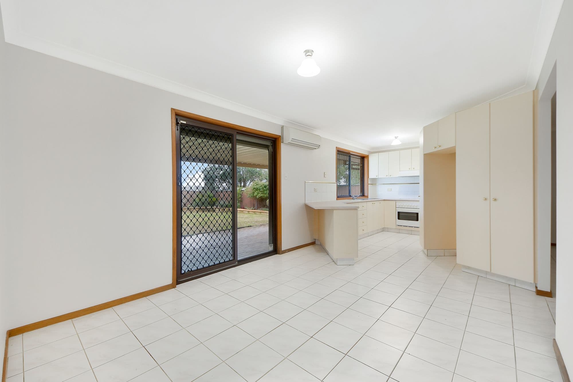 6 Claypole Street, Ambarvale - Thumbnail 4