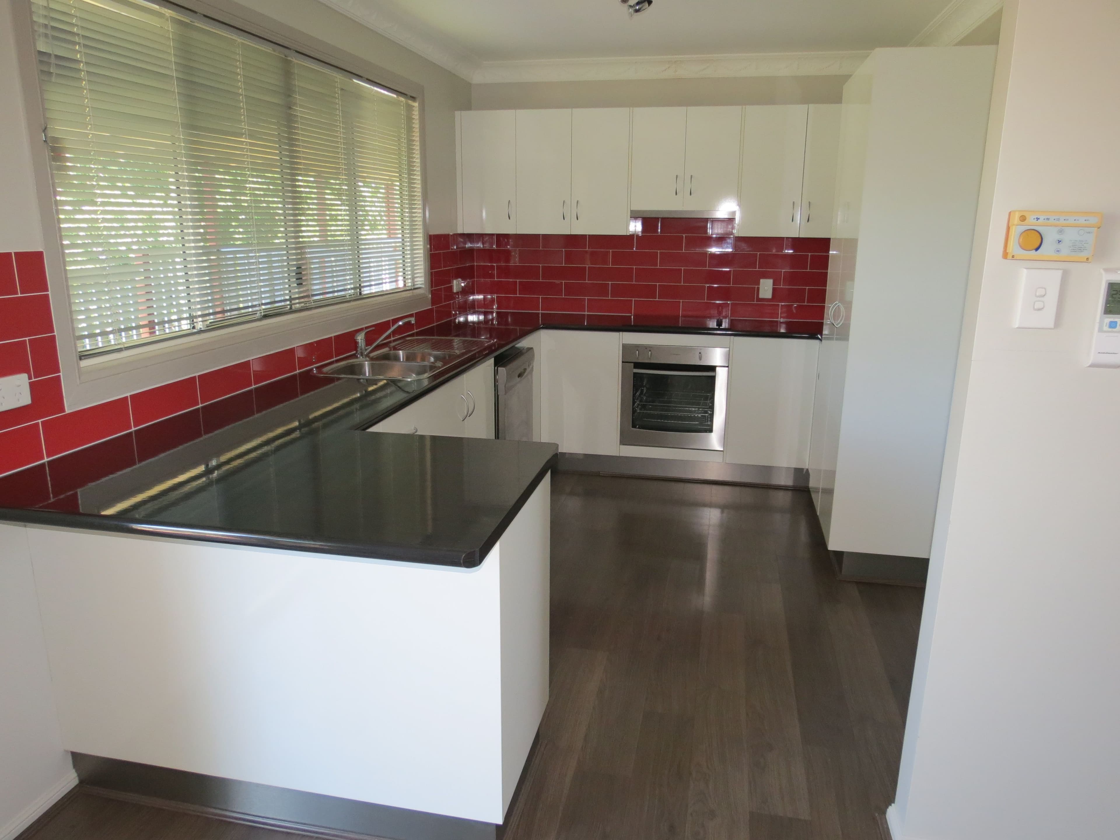 4 Waldby Court, Emerald QLD 4720, Emerald - Thumbnail 2