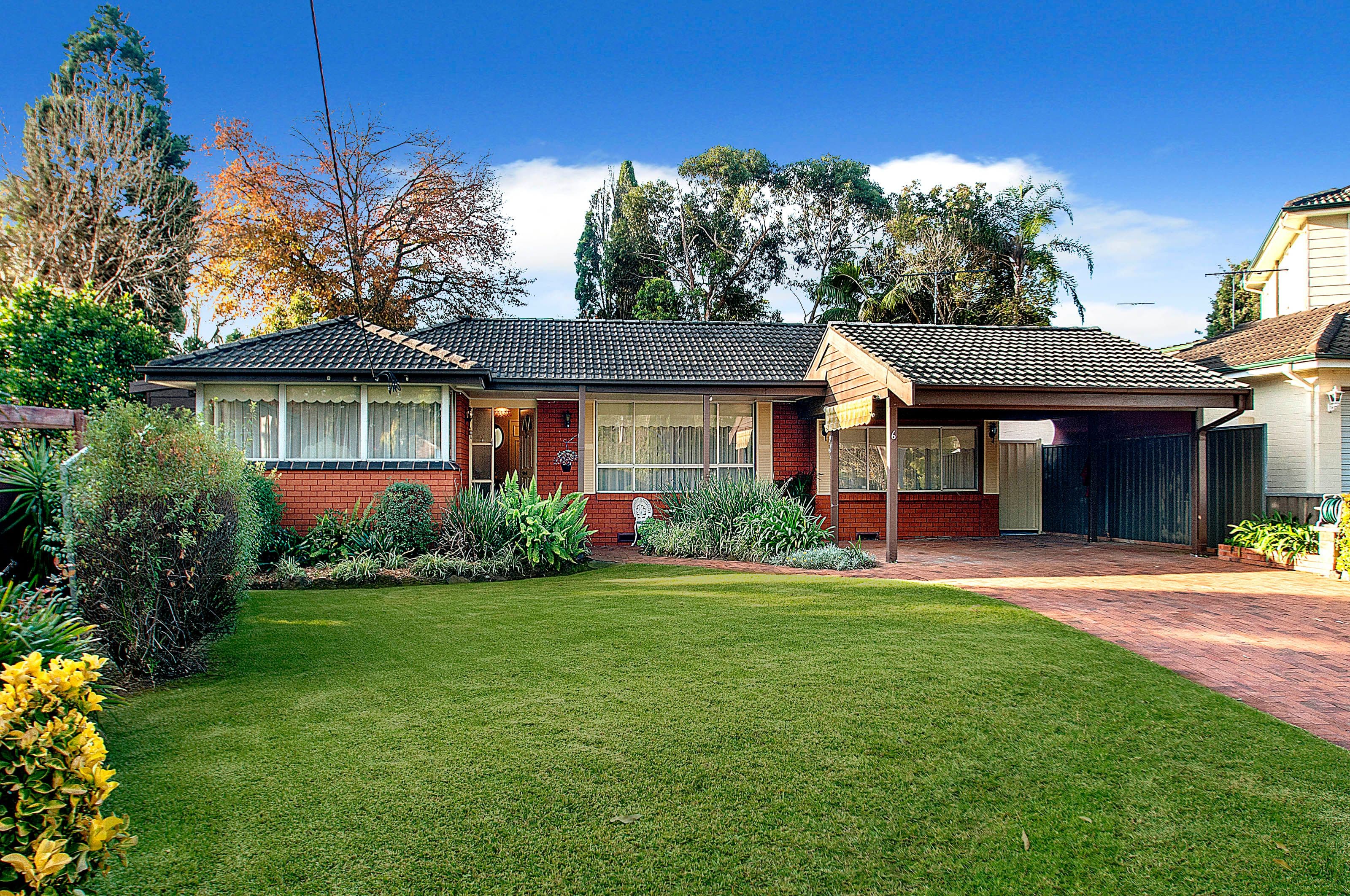 6 Trevor Place, Castle Hill - Image 1