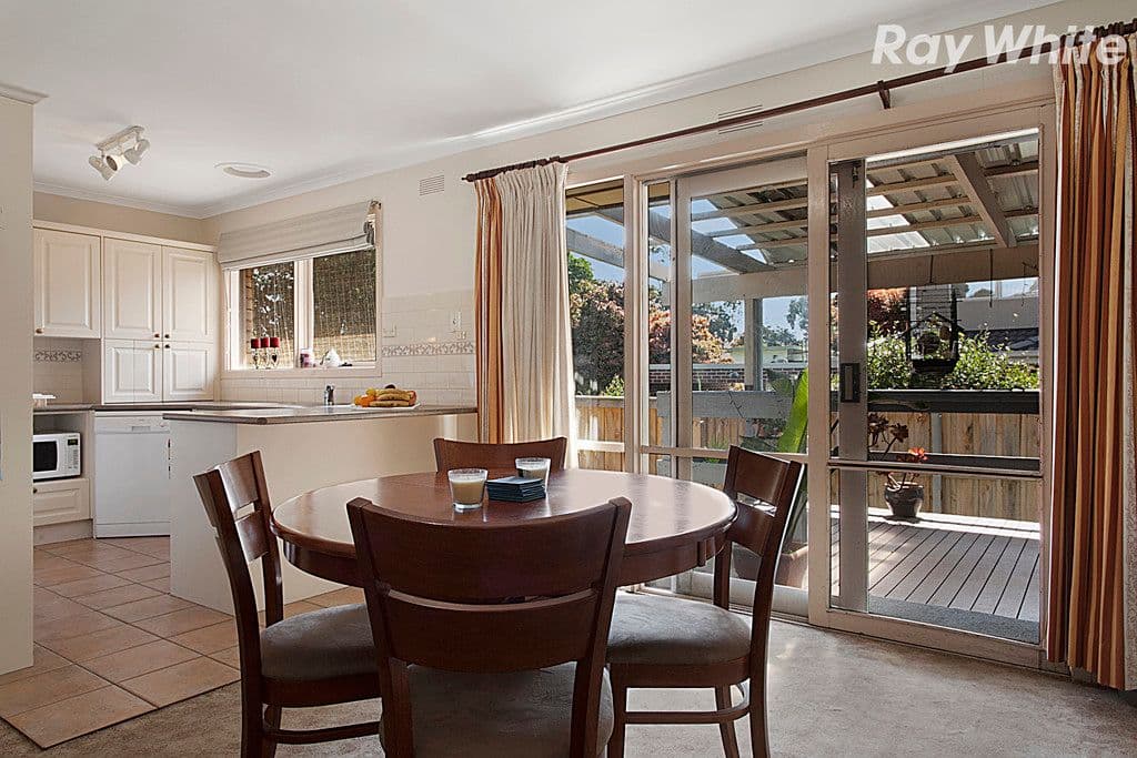 75 Linda Crescent, FERNTREE GULLY VIC 3156, Ferntree Gully - Thumbnail 4