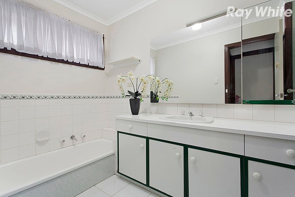 75 Linda Crescent, FERNTREE GULLY VIC 3156, Ferntree Gully - Thumbnail 6
