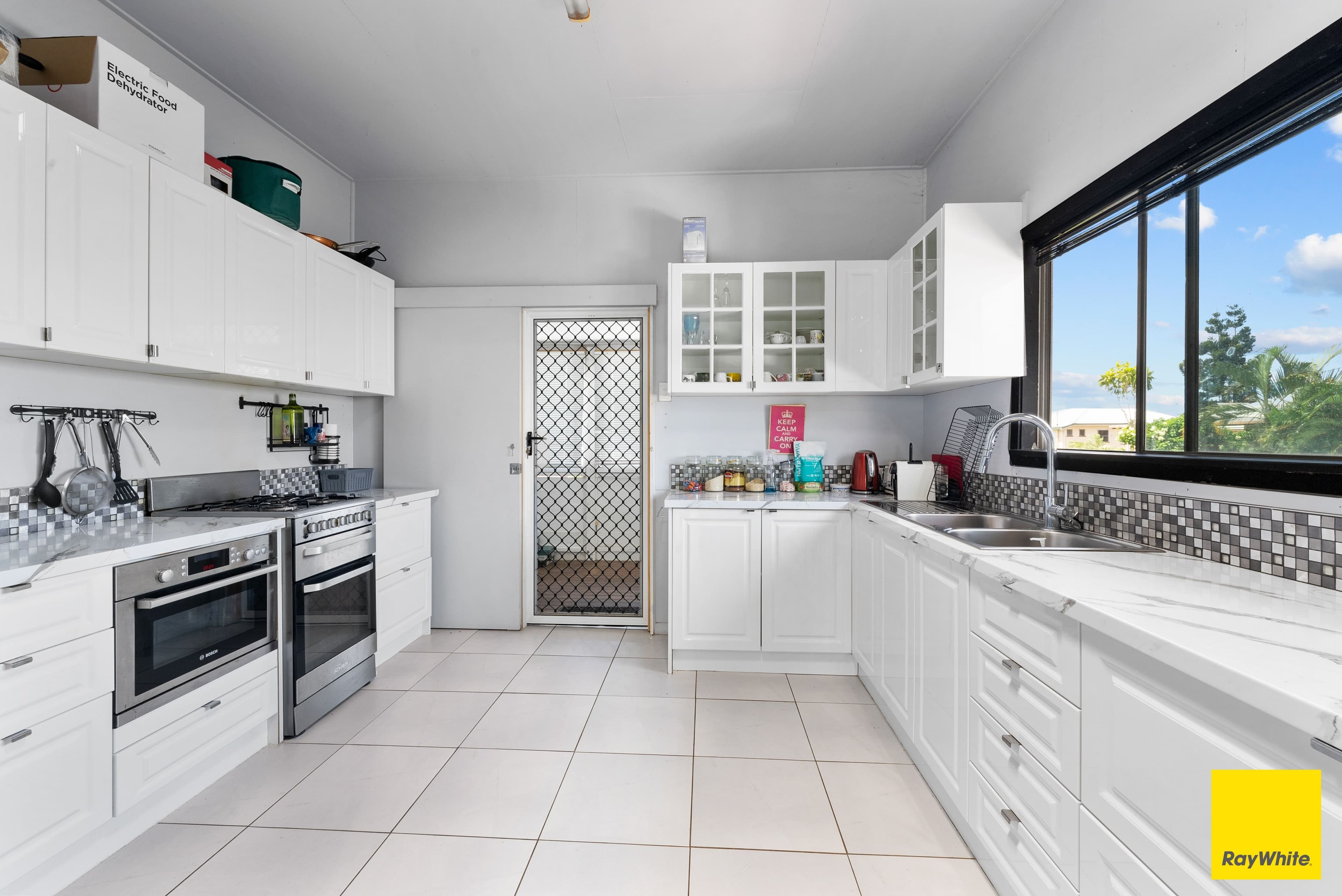 28 Howe Street, Cairns North QLD 4870, Cairns North - Thumbnail 4