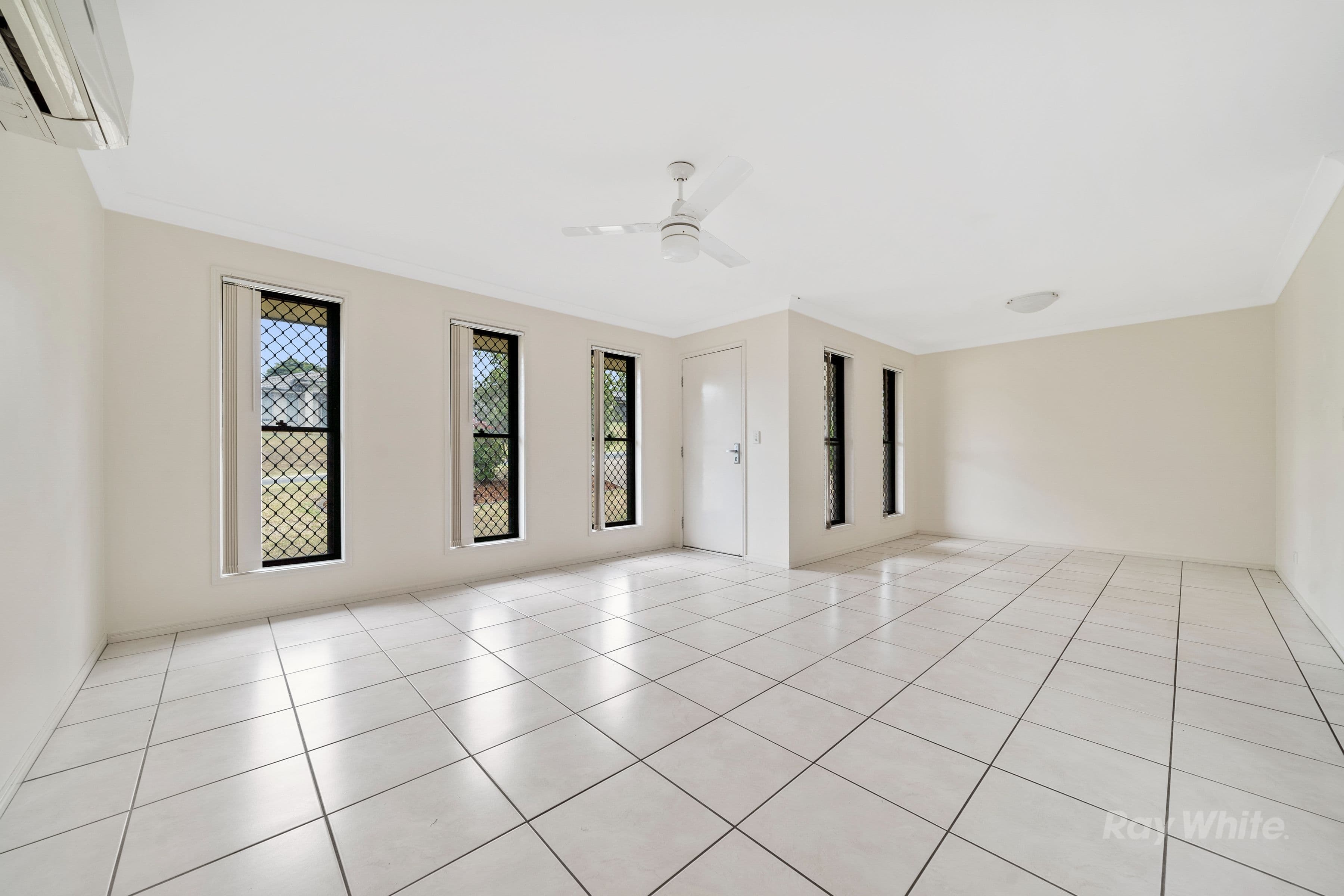 14A Pixie Hollow Court, Eagleby QLD 4207, Eagleby - Thumbnail 3