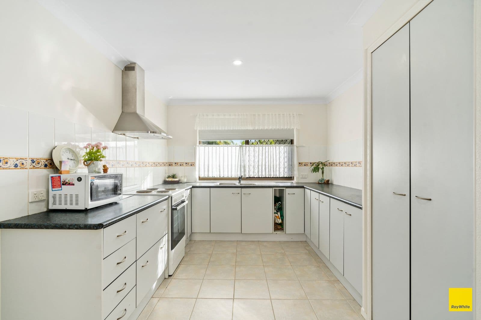 5 Osullivan Court, Capalaba QLD 4157, Capalaba - Thumbnail 3