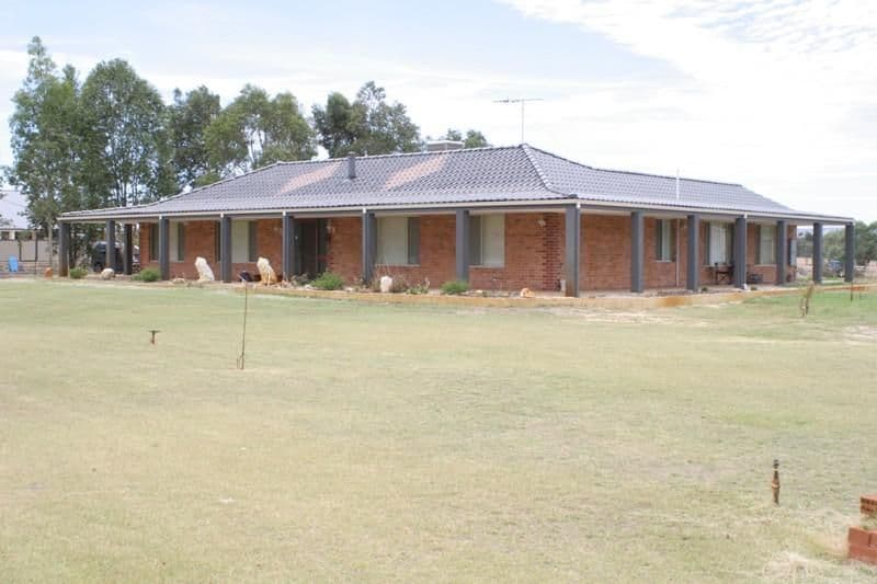 81 Eaglehawk Drive, RAVENSWOOD WA 6208, Ravenswood - Thumbnail 3