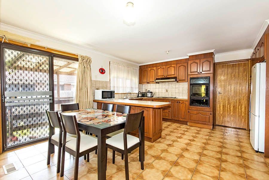 24 Moorhead Drive, Mill Park VIC 3082, Mill Park - Thumbnail 2
