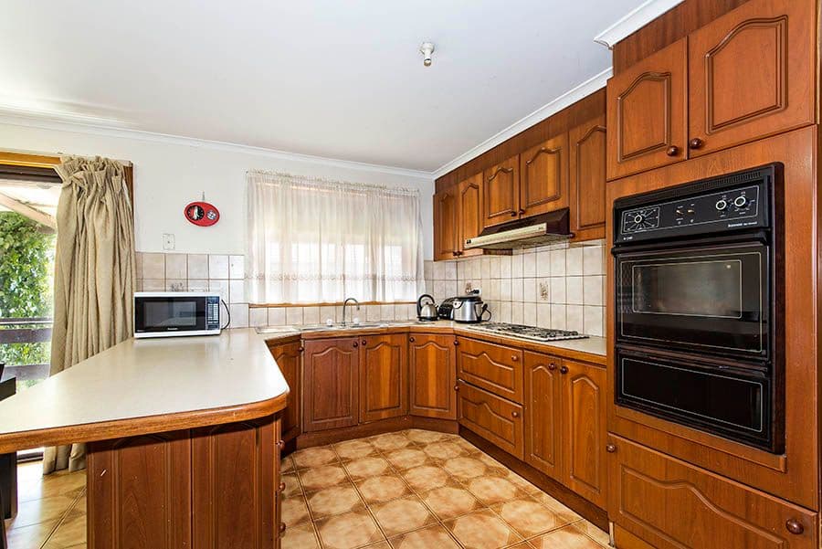 24 Moorhead Drive, Mill Park VIC 3082, Mill Park - Thumbnail 3