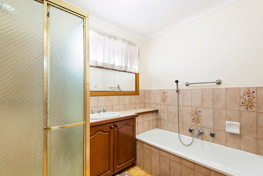 24 Moorhead Drive, Mill Park VIC 3082, Mill Park - Thumbnail 6