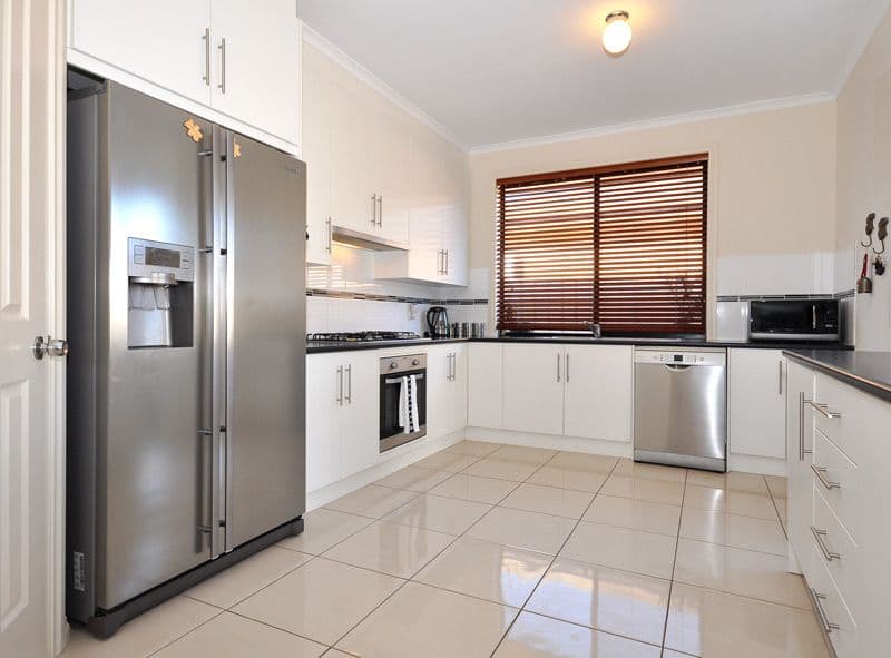 8 Plimsoll Road, SEAFORD SA 5169, Seaford - Thumbnail 4