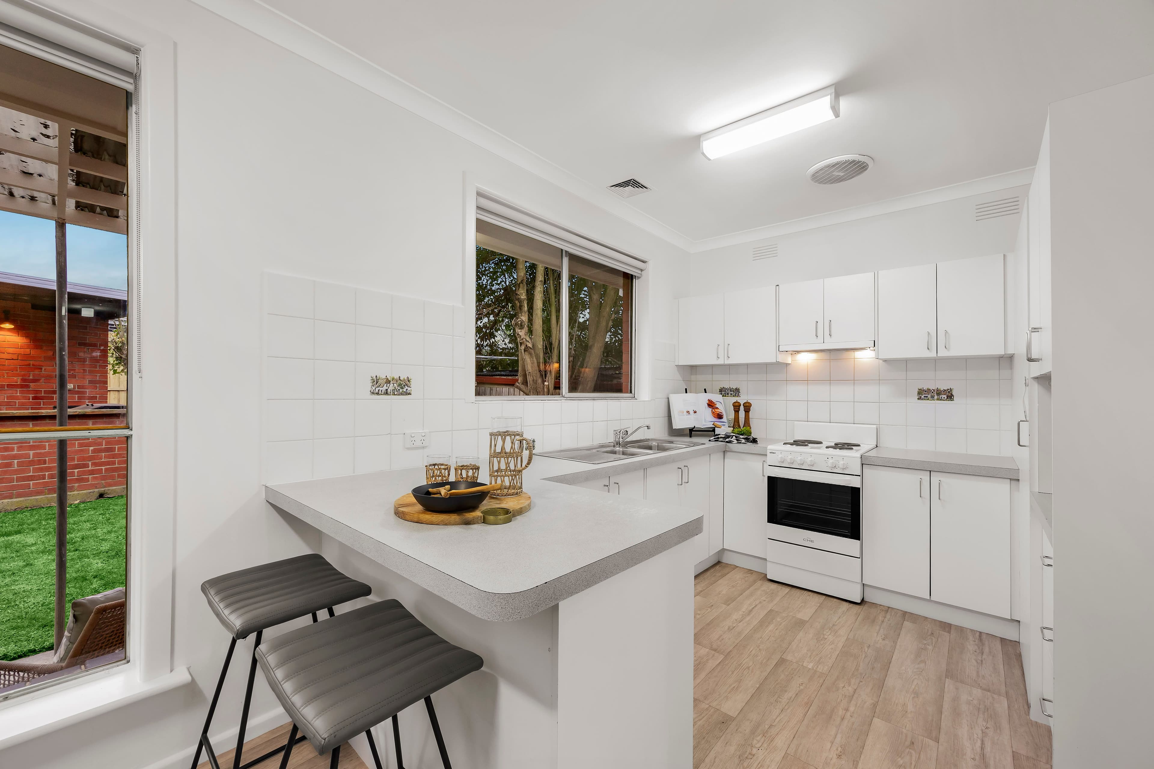1 Collins Close, Scoresby VIC 3179, Scoresby - Thumbnail 4