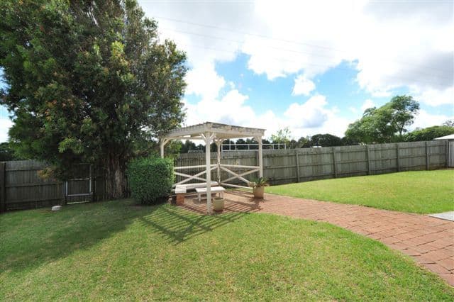 35 Jull Drive, CENTENARY HEIGHTS QLD 4350, Centenary Heights - Thumbnail 4