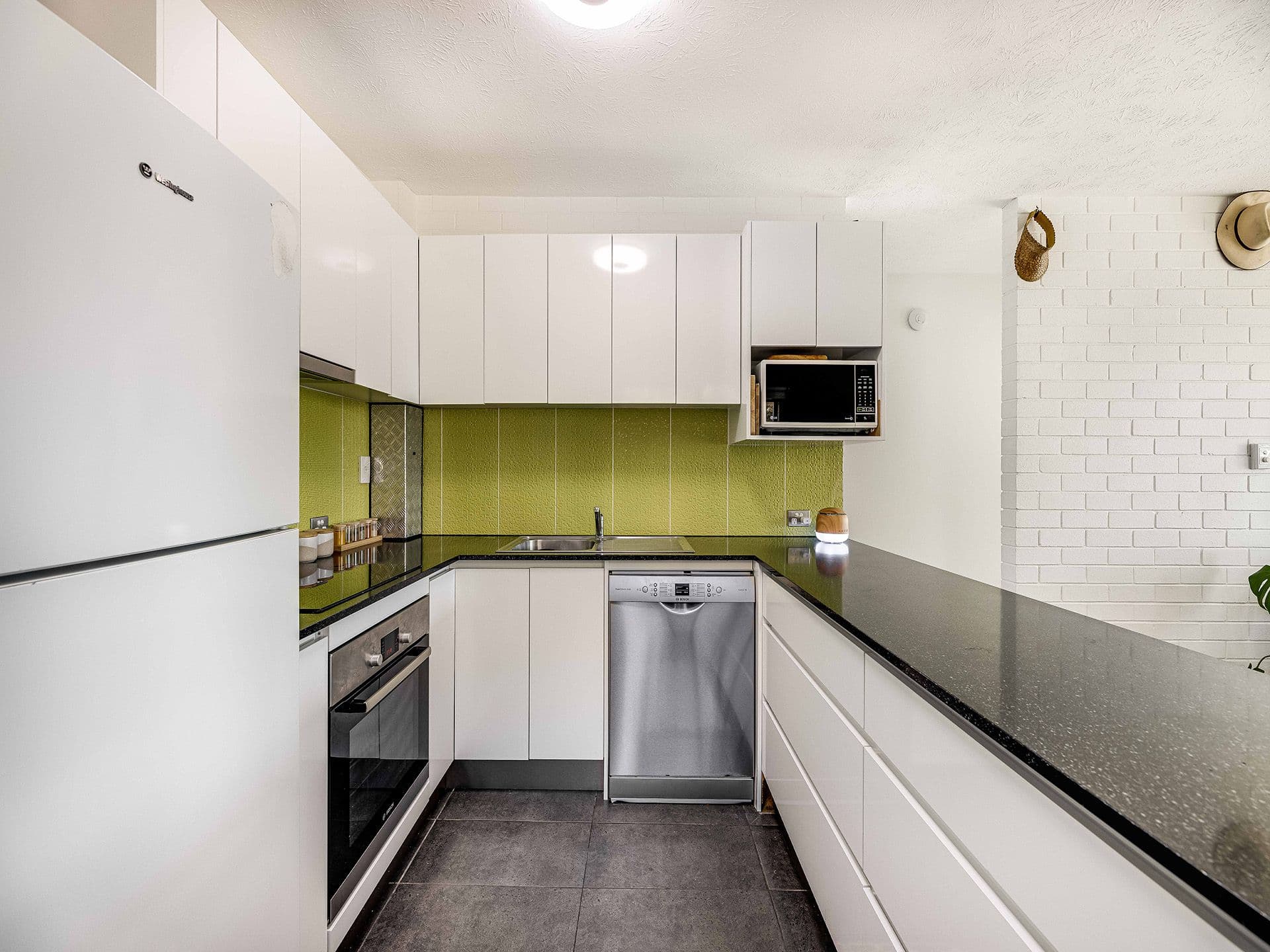 14 Douglas Street, Mooloolaba QLD 4557, Mooloolaba - Thumbnail 7