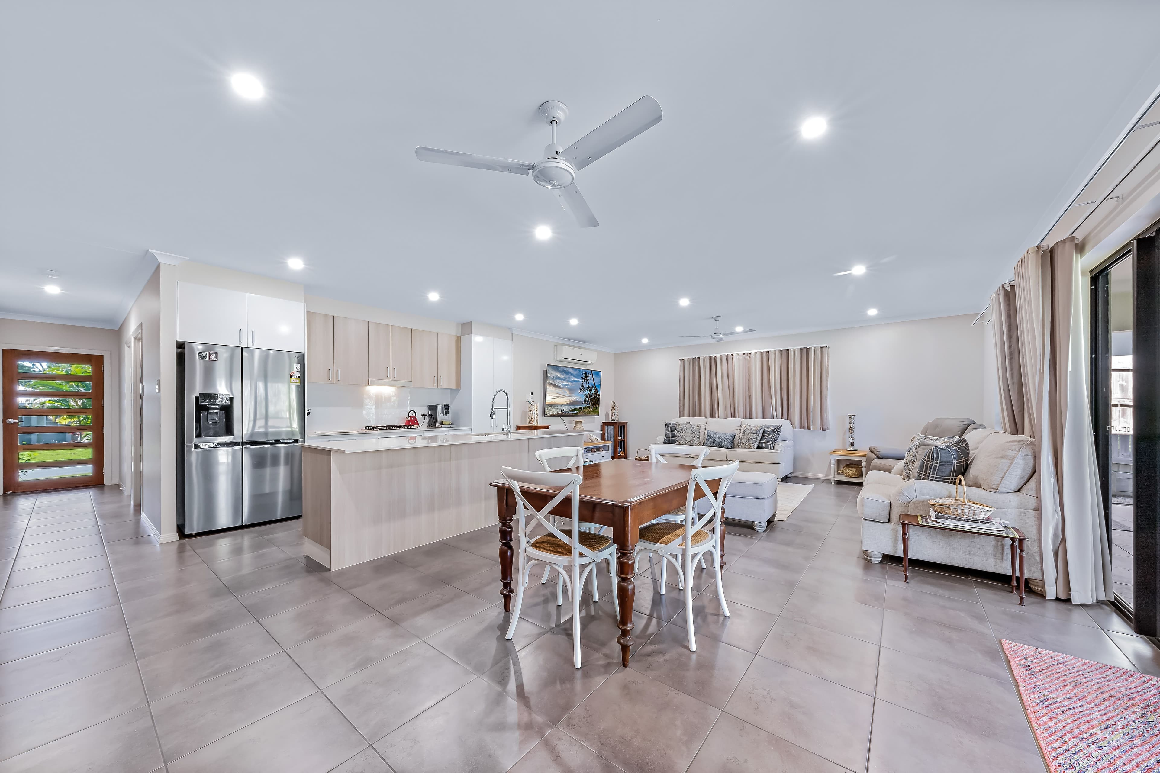 32 Twin Creek Court, Cannonvale QLD 4802, Cannonvale - Thumbnail 2