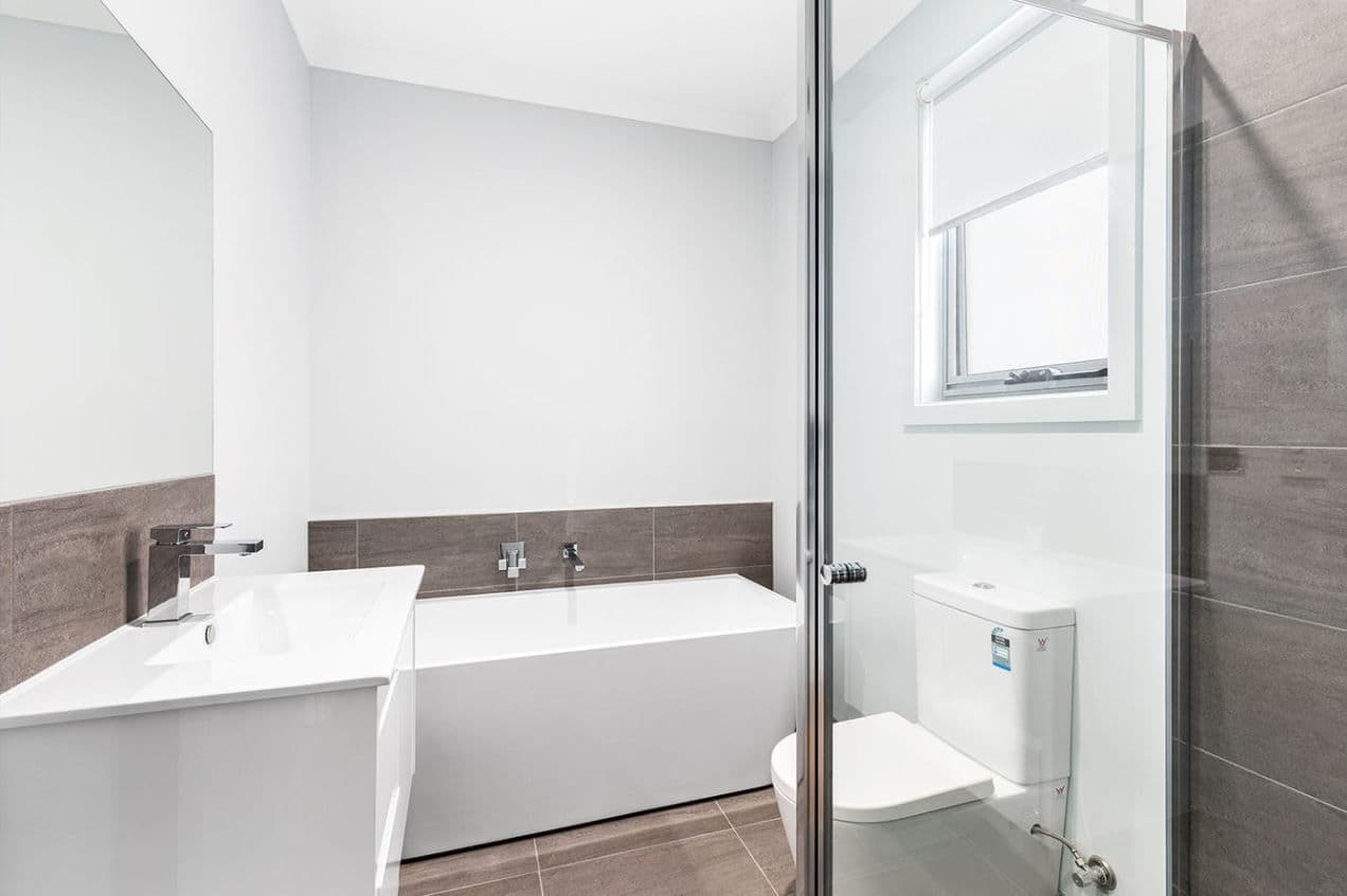 4 Suffolk Street, Reservoir VIC 3073, Reservoir - Thumbnail 4