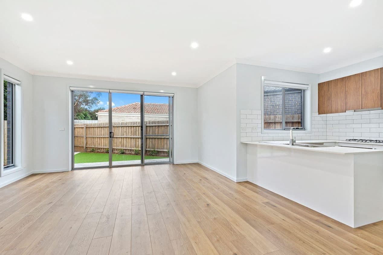 4 Suffolk Street, Reservoir VIC 3073, Reservoir - Thumbnail 8