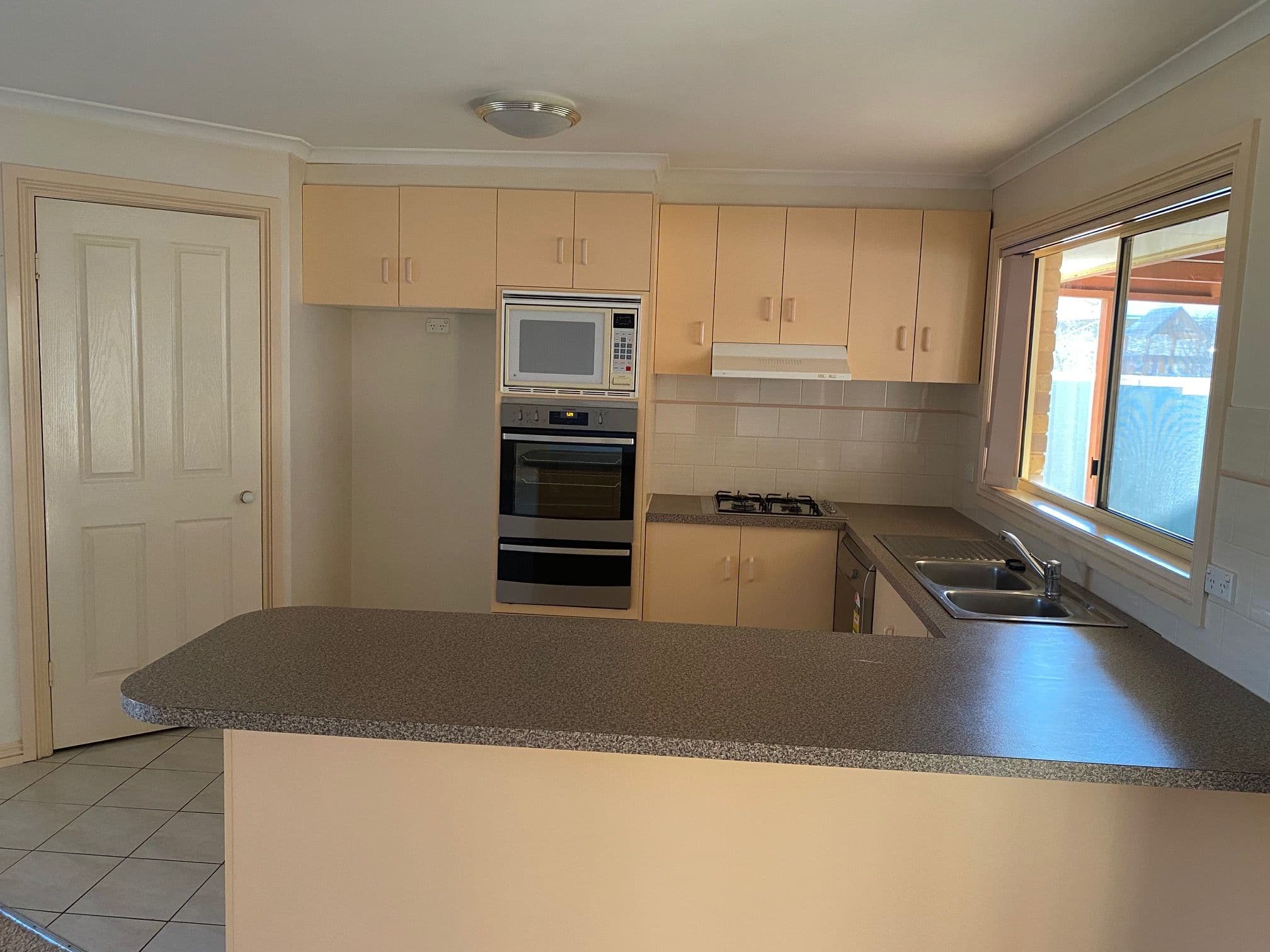 7, 10-12 Bonegilla Road, Griffith NSW 2680, Griffith - Thumbnail 4