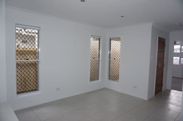 18 Archer Crescent, Redbank Plains QLD 4301, Redbank Plains - Thumbnail 4